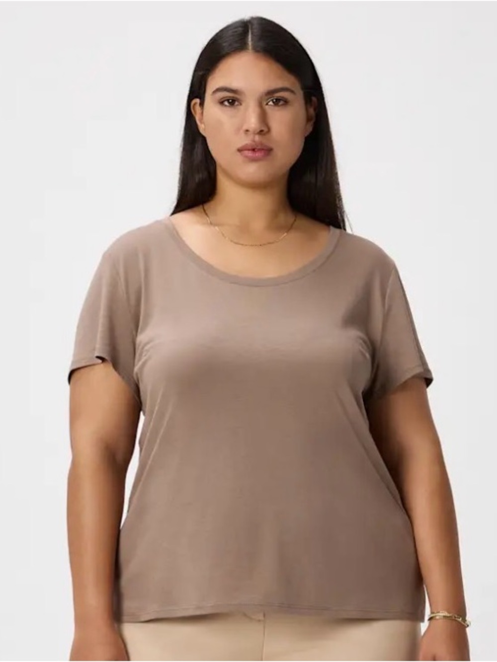 NWT Quince Short Sleeve Scoop Neck Tee in Taupe Brown